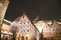 Kaiserburg Blick vom Tierg&auml;rtnertorplatz mit Pilatushaus